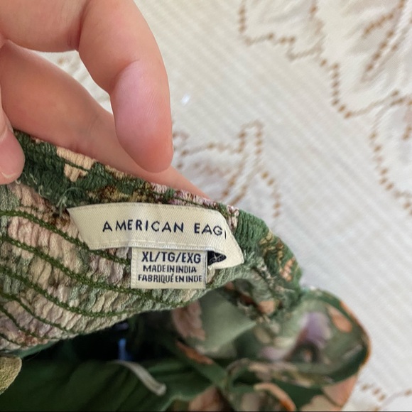 American Eagle • Sweetheart Neck Line Ruched Front smocked low back blouse - Picture 12 of 13